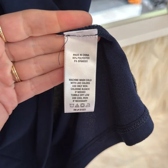 CeCe Short Puff Sleeve Knit Polo NWOT - Picture 4 of 5